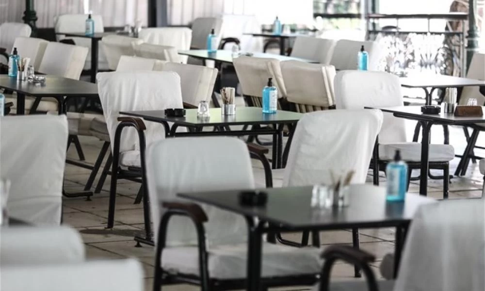 Ο κορονοϊός "έπληξε" τις επιχειρήσεις: "Μαύρος" Ιούνιος για εστίαση και τουρισμό